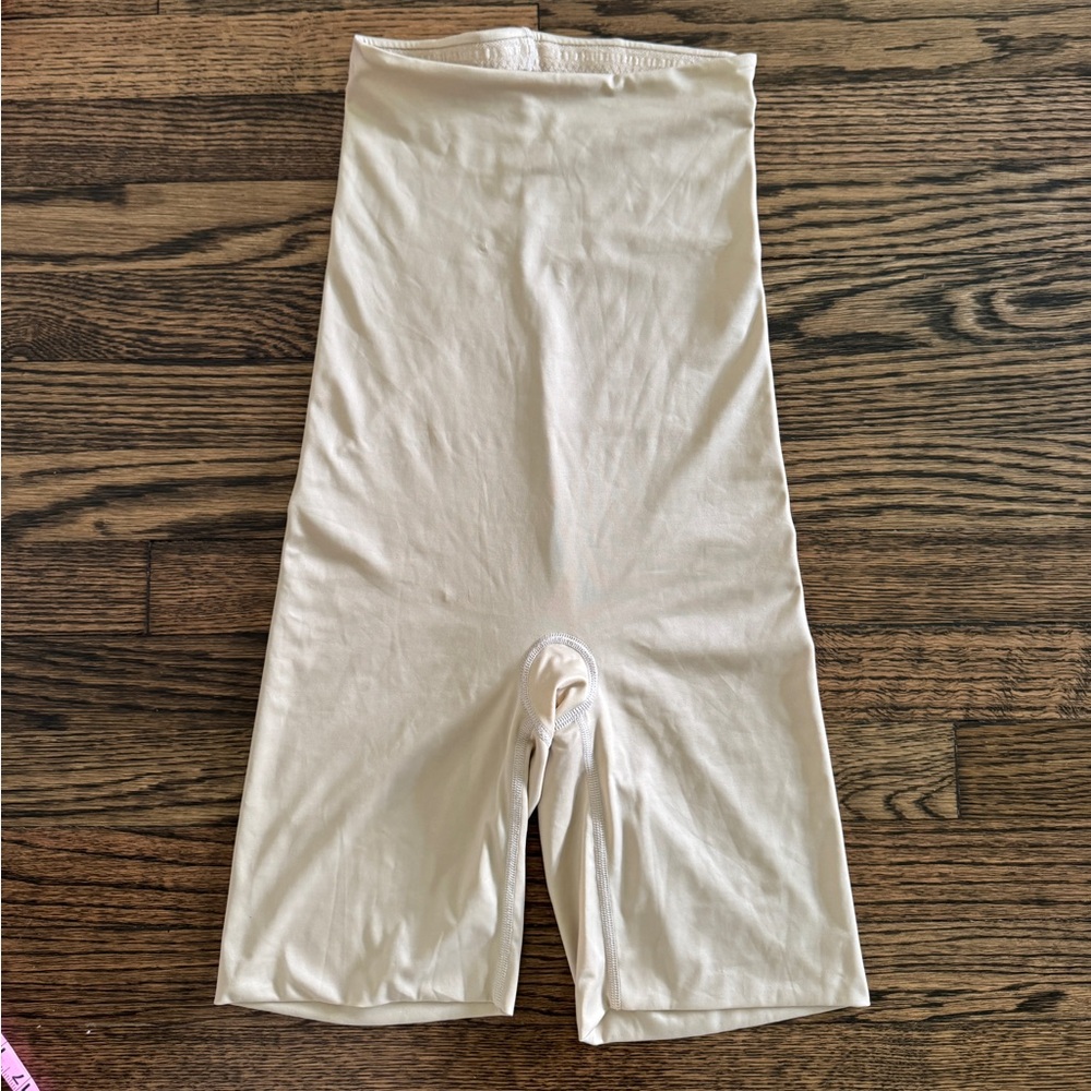 SPANX Shapewear undergarment brand new size medium nude color
